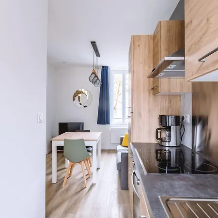 La Parenthese-wifi-netflix-parking * Виши